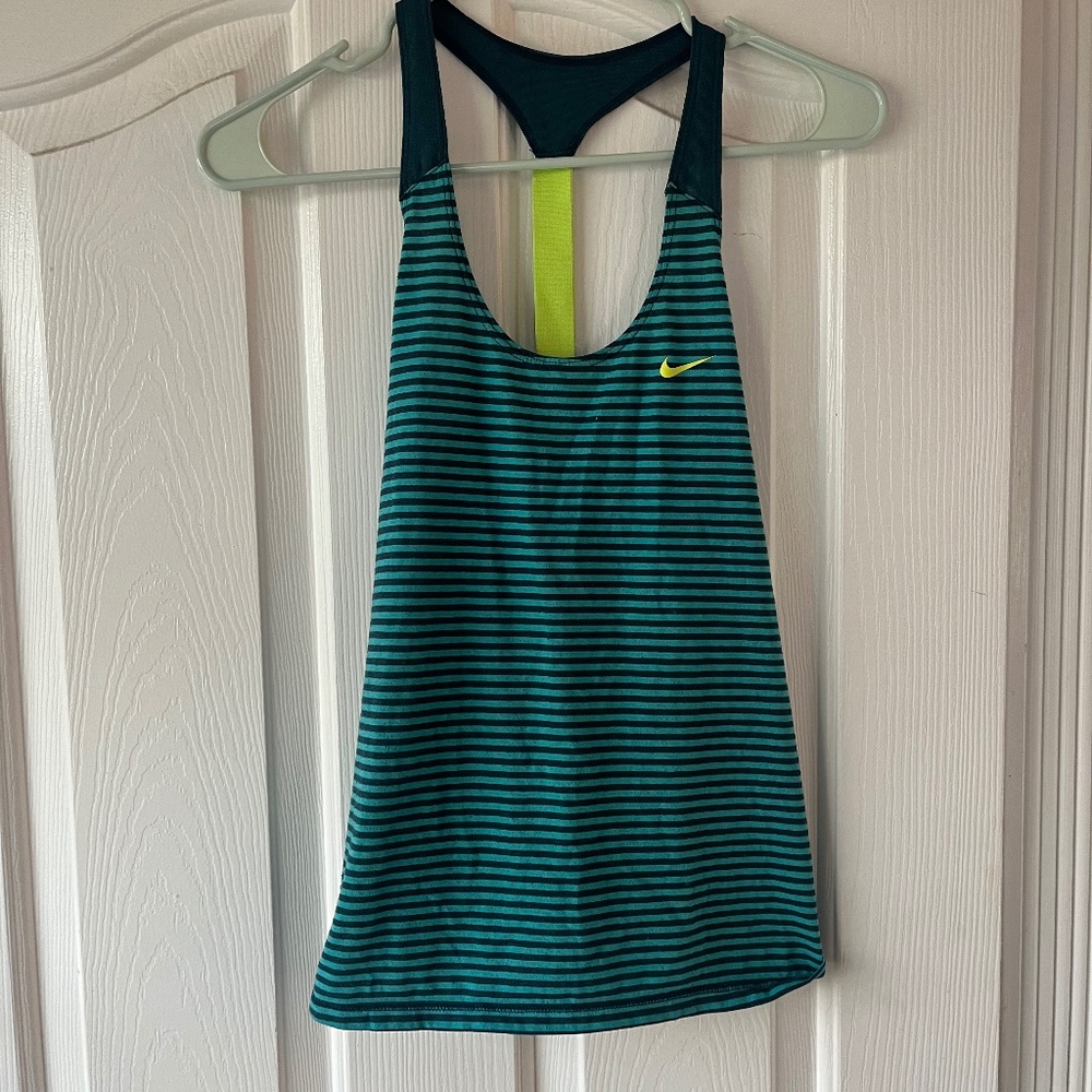 Nike DriFit Workout Tank Medium